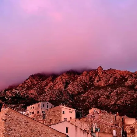 La Casa Monti Au Coeur Du Village De شقة Lama