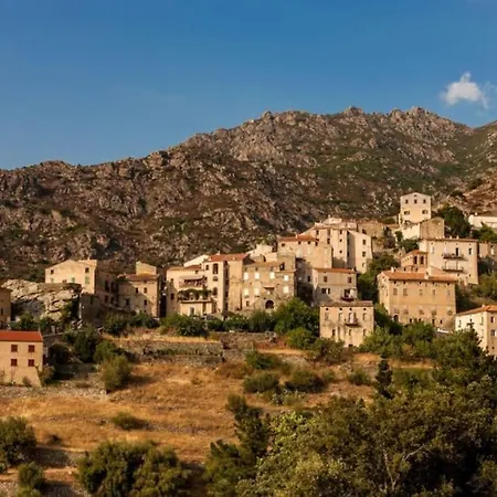 La Casa Monti Au Coeur Du Village De