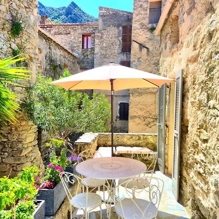 La Casa Monti Au Coeur Du Village De Apartment Lama